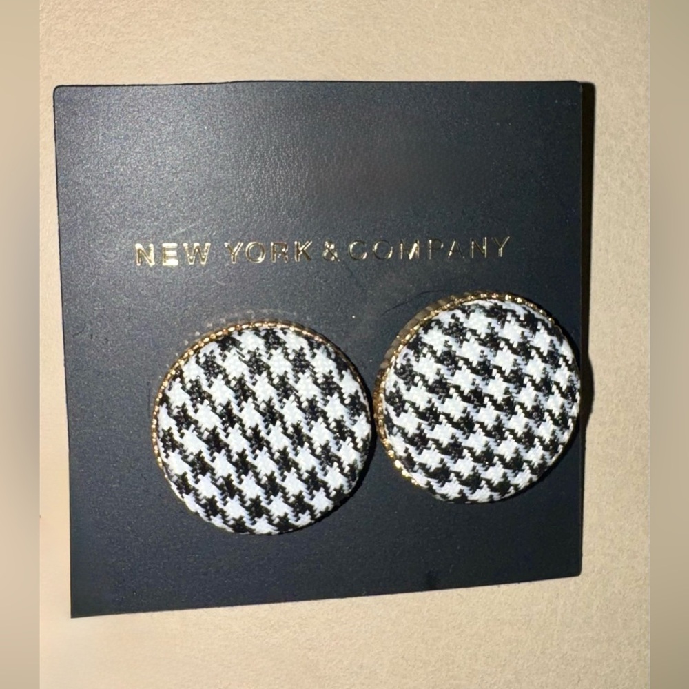 🖤 New York & Co. Houndstooth Earrings
